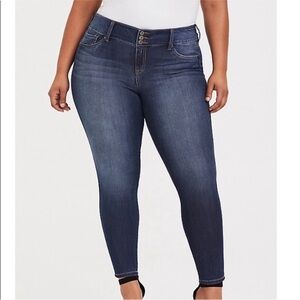 Torrid Jegging Stretch 3 Button Skinny Leg Plus Size Designer Denim Jeans